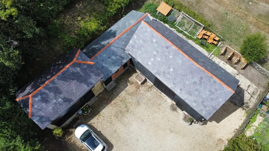 L-shaped roof after work